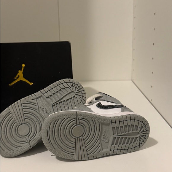 Jordan Kids Sneakers - Black, Gray, White - Picture 4 of 5